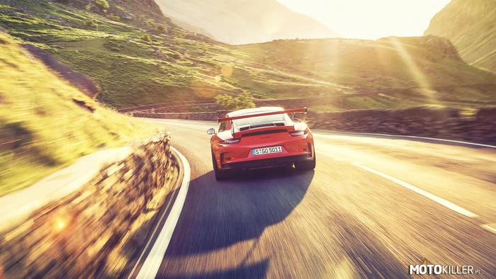 Porsche 911 GT3 RS –  