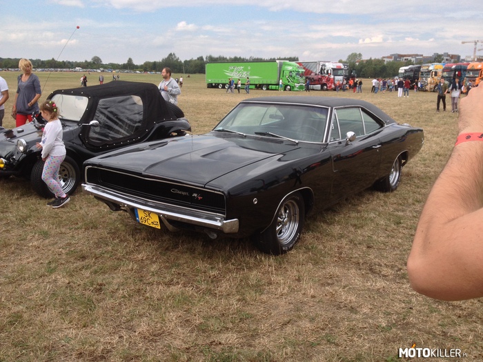 Dodge Charger – Spotkany na Summer Cars Party. 