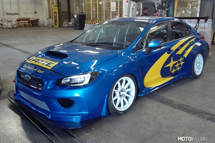 Klasyczne barwy – Subaru wraca do motosporu!
Co prawda nie do WRC i nie jako zespół fabryczny, ale model WRX STI zobaczymy  na torach całego świata w ramach nowej serii wyścigowej TCR International Series. 
Samochód w klasycznych rajdowych barwach będzie reprezentował stajnie Top Run.
Debiut maszyny odbędzie się podczas wyścigu w Singapurze. 