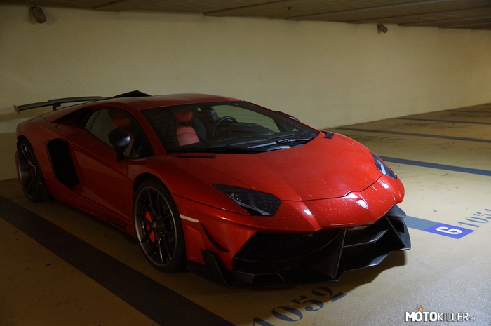 DMC Lamborghini Aventador – Parking podziemny pod kasynem Monte-Carlo. 