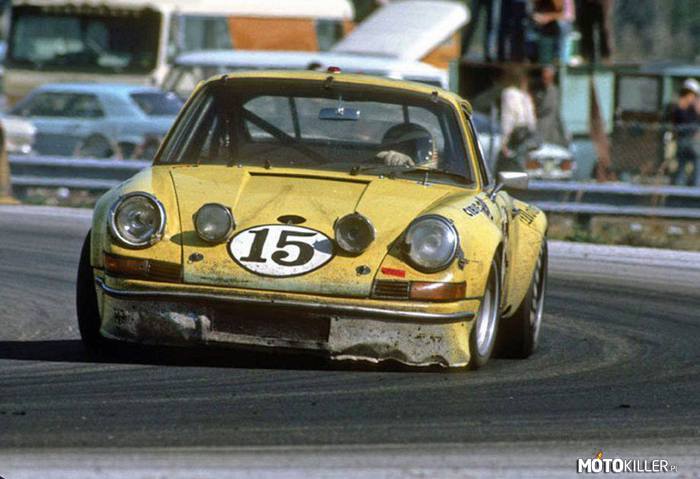 Porsche 911 – Klasyczne 911 upalane na torze.
Odpowiednie traktowanie! 