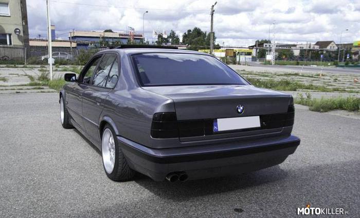 BMW e34 – Podesłane przez fana na stronę podaną w źródle. 