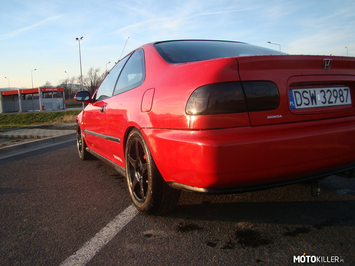 Civic coupe – http://www.gumtree.pl/a-samochody-osobowe/bielawa/1994-honda-civic-coupe-2+drzwiowy/1001513439520910849384409 