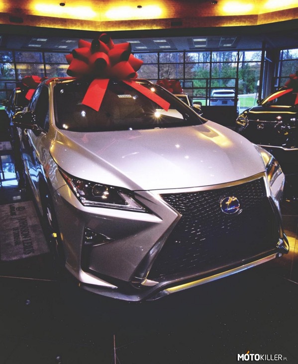 Taki prezent na święta? – Lexus RX Hybrid F Sport 