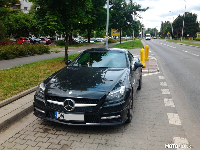 Mercedes SLK AMG – Spotkany na wiosnę koło szpitala.
Przepraszam za jakość zdjęcia, ale robione telefonem. 
