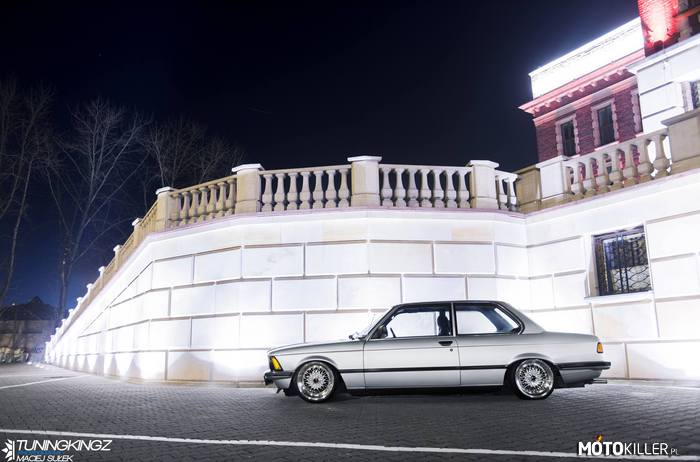 BMW E21 – Wieczorową porą. 