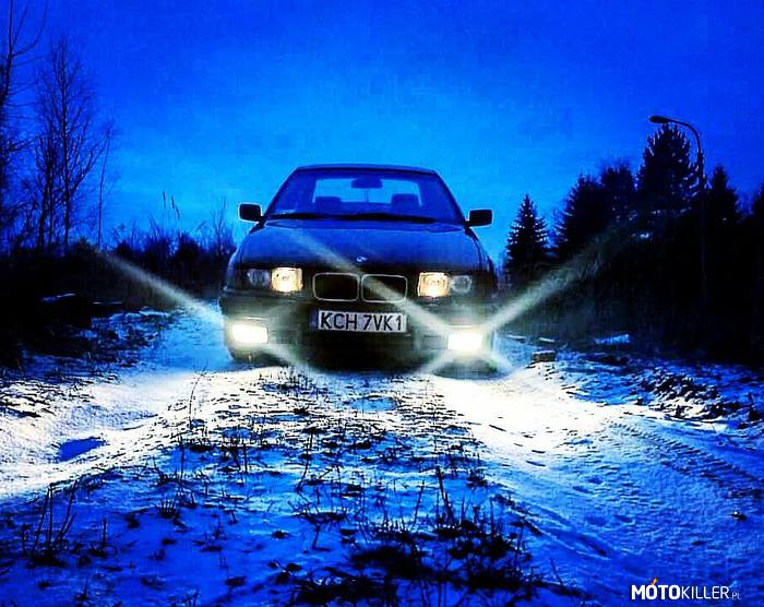 BMW E36 zimą – Jedno ze zdjęć zrobionych w niedziele. 