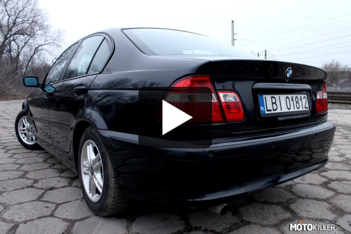 Piękna lalunia. BMW E46 – Piękna e46 o silniku 2.0, niedługo idzie na sprzedaż, ale wrażenie robi z daleka.  Taka piękność w województwie Lubelskim sobie śmiga. 