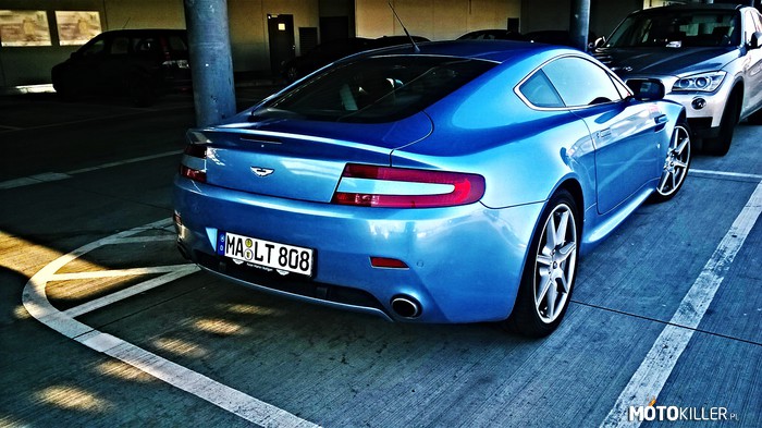 Aston Martin – Parking w Mannheim. 