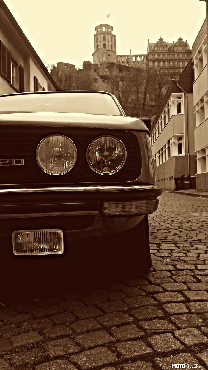 BMW 520 - Heidelberg – Przejazdem przez Heidelberg uchwyciłem dwie piękności na jednym zdjęciu. 