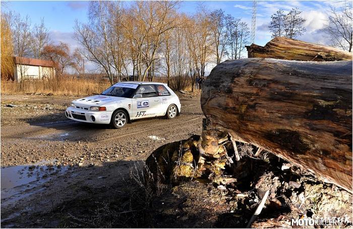 Mazda 323 BG – Podczas 51 Rallye Monte-Calvaria - Automobilklub Polski. 