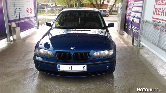 Mój nowy nabytek BMW e46 – Moja pierwsza Bunia.  Póki co jestem mega zadowolony , mile widziane ocenki Mojego cudeńka.   Pozdrawiam MotoKillerów. 