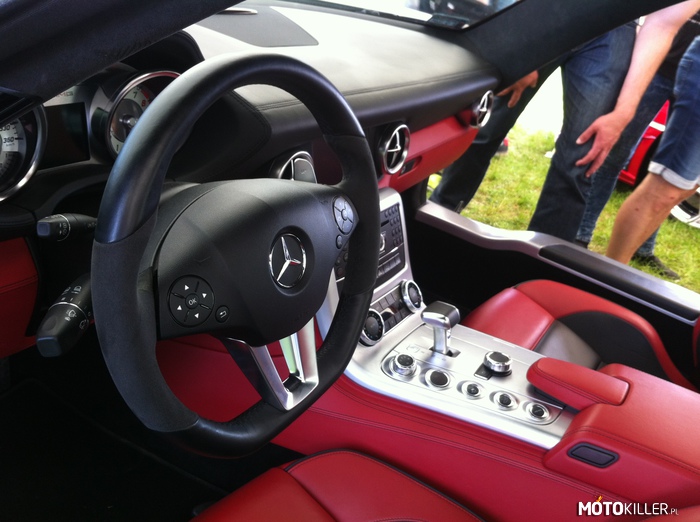 SCP 2016 – Mercedes SLS 