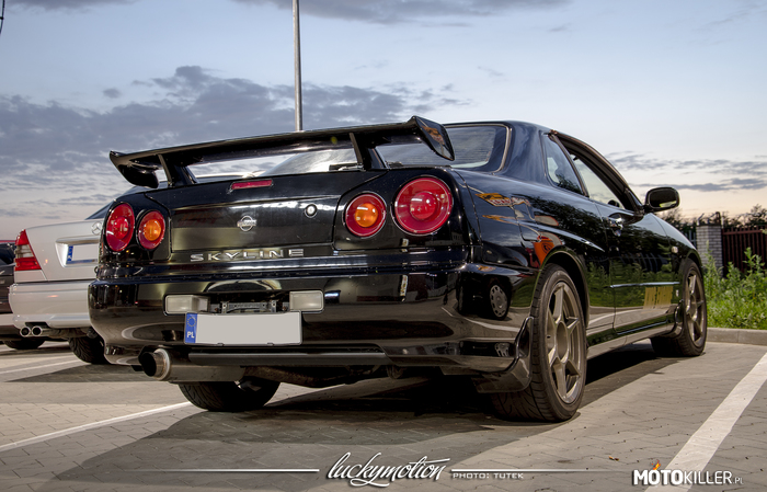 Nissan Skyline R34 GT-T –  