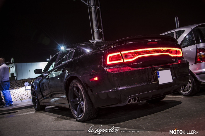 Dodge Charger R/T – spot Luckymotion 
