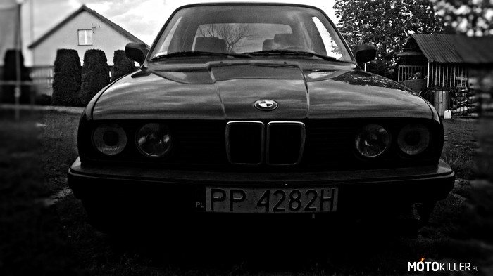 BMW E30 – Skarbonka 