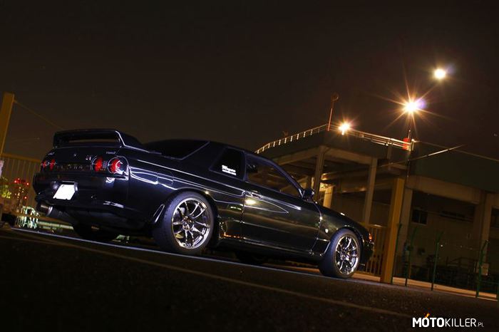 Nissan Skyline GT-R R32 –  