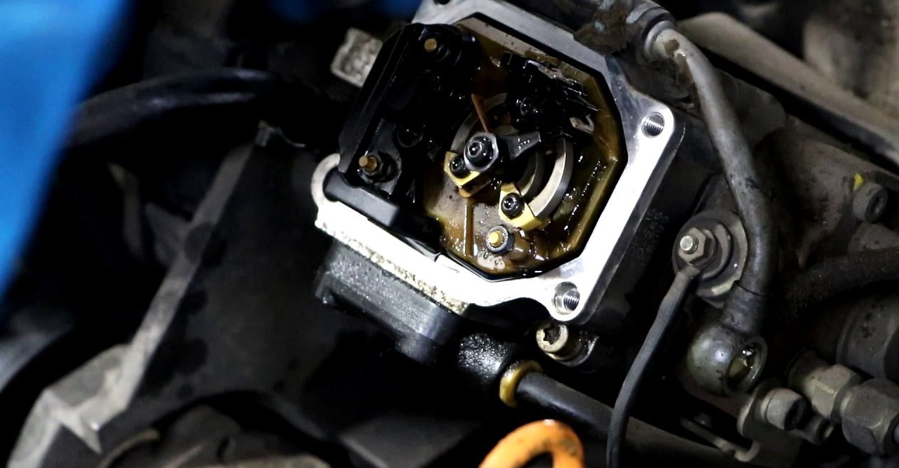 Wymiana czujnika temperatury paliwa w TDI VW / Skoda
