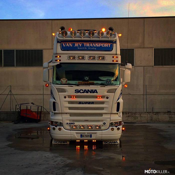 Scania S-u-p--e-r R620 V8 –  