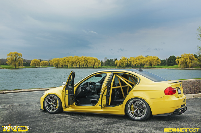 BMW E90 M3 Dakar Yellow –  