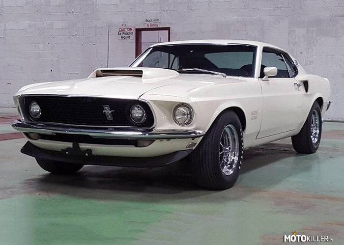Ford Mustang BOSS 429 –  