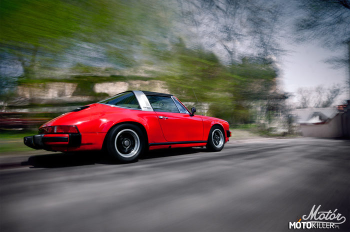 911S Targa w obiektywie Motóra. Polecam źródło – Sesja Porsche z #15 numeru Magazynu Motór 
