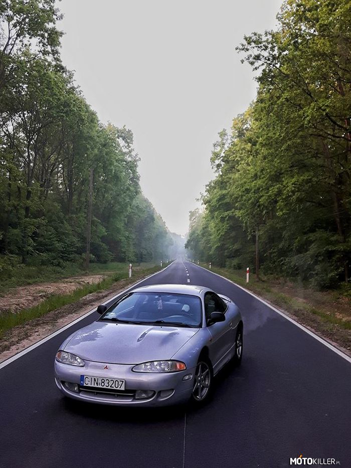 Mitsubishi Eclipse – Pełen bak, pusta droga, seria zielonych świateł 