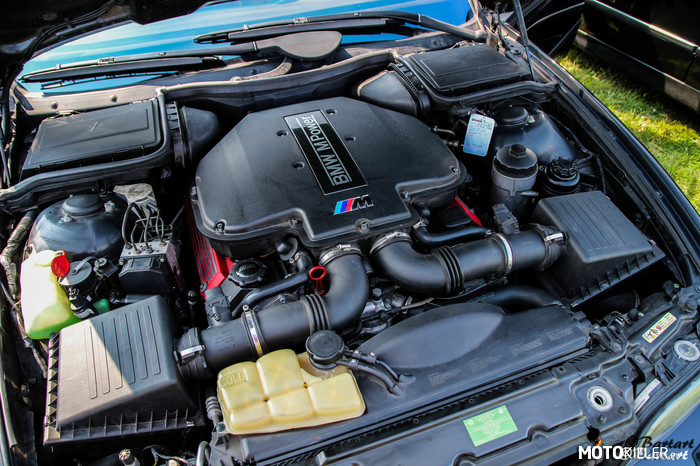 BMW E39 M5 –  