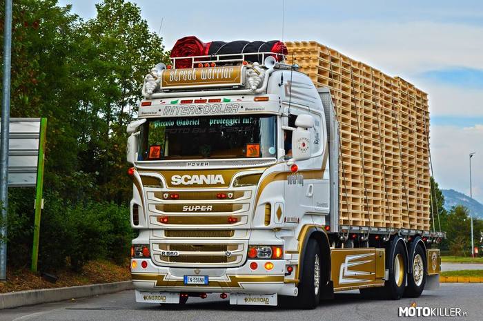 Scania S-u-p-e-r R560 V8 –  
