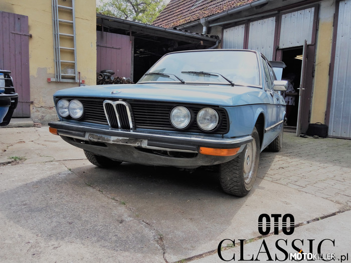 Prawdziwa historia o BMW E12 z szopy – http://otoclassic.pl/niemiec-ktory-plakal-sprzedawal-czyli-historia-bmw-e12-szopy/ 