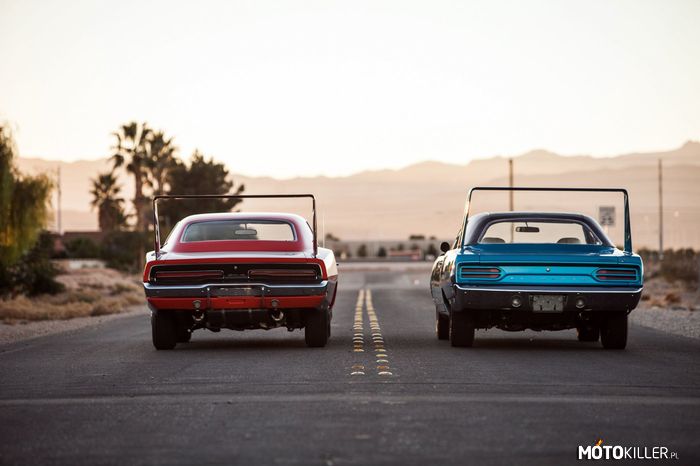 Dodge Charger Daytona oraz Plymouth Road Runner Superbird Hemi –  