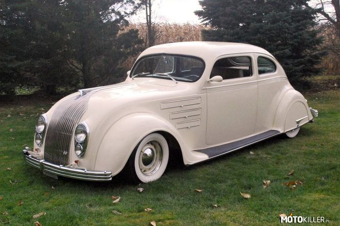 1934  Chrysler Airflow –  