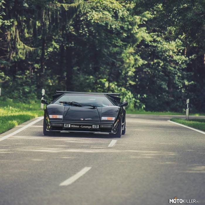 Lamborghini Countach –  