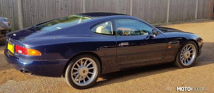 Aston Martin DB7 –  