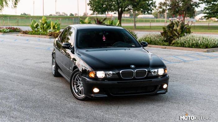 BMW M5 –  
