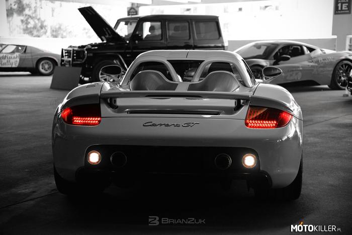Porsche Carrera GT –  