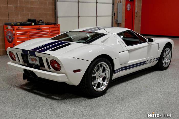 Ford GT –  