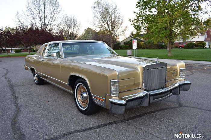 Lincoln Continental Town –  