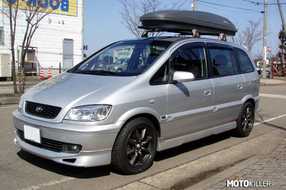 Subaru Trafiq – Tak, to w zasadzie Opel Zafira, na niektóre rynki na licencji robiło je Subaru. 