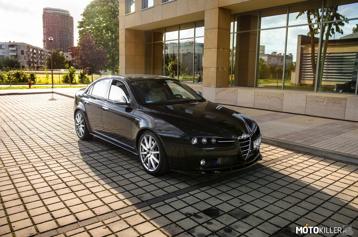Alfa Romeo 159 berlina – Foto: https://www.facebook.com/OwneStylePhoto/ 