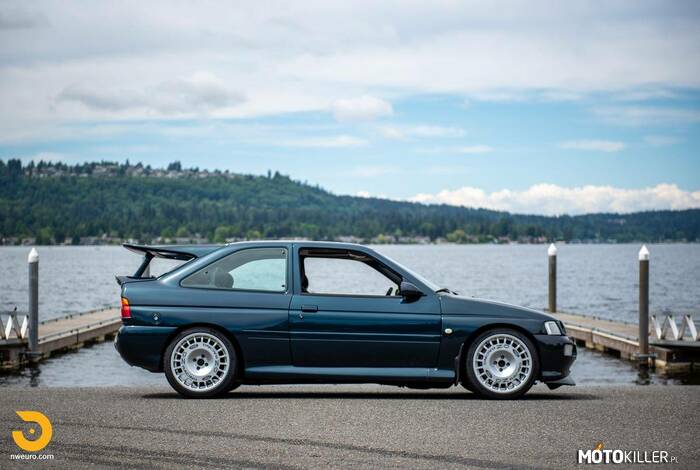 Ford Escort Cosworth RS –  