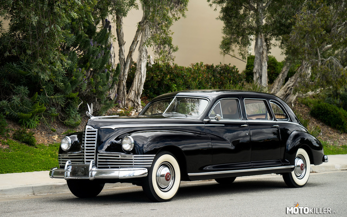 1946 Packard Super Clipper –  