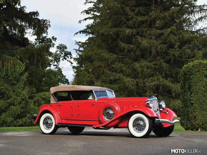 1933 Chrysler CL Imperial Dual-Windshield Phaeton –  