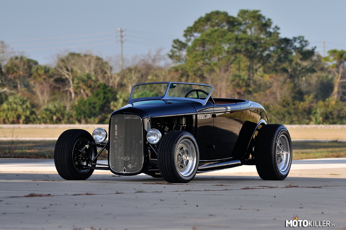 1932 Ford Roadster –  