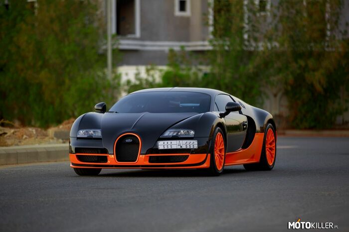 Bugatti Veyron 16.4 Super Sport –  
