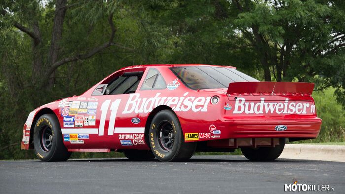 1992 Ford Thunderbird NASCAR –  