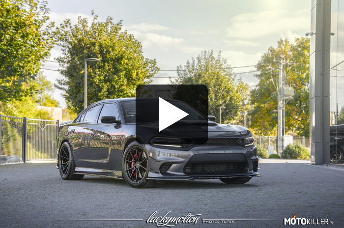 Dodge Charger Hellcat –  