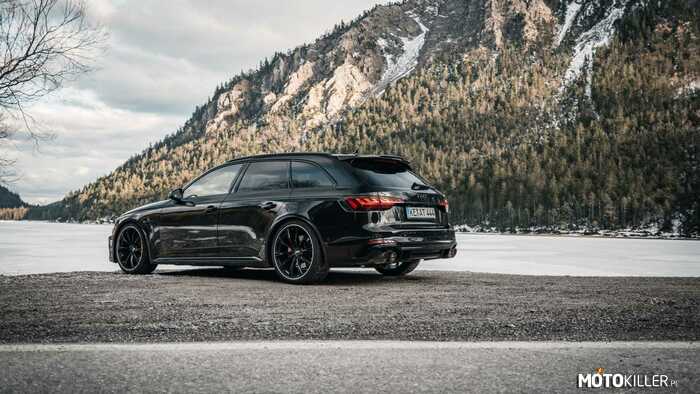 Audi RS4 Avant –  