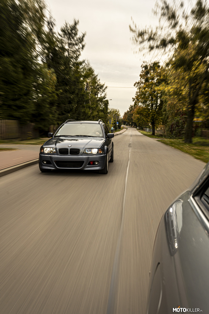 BMW E46 TOURING – E46 w kolorze Stahlblau 