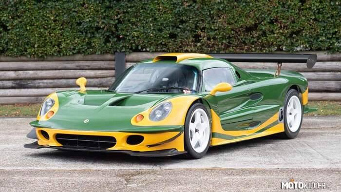 Lotus Elise GT1 – Samochód wyścigowy produkowany przez firmę Lotus w roku 1997. W wersji cywilnej Elise GT1 wyposażony był w chłodzony wodą silnik 3.5 l Twin-turbo V8 o mocy 542 KM, który osiągał 100 km/h w 3,8 sekund. W wersji wyścigowej posiadał sześciolitrowy silnik Chevrolet LT5 V8 o mocy 607 KM i osiągał 100 km/h w 3,2 sekundy. Powstało 7 egzemplarzy wersji wyścigowych samochodu, lecz tylko 1 egzemplarz w wersji cywilnej. 
